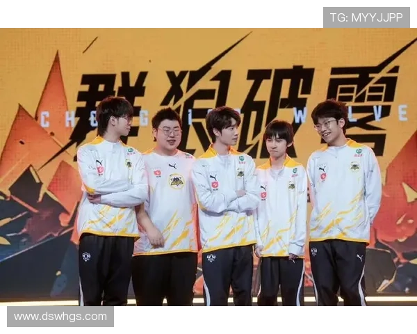 《全球电竞赛事迎来新篇章 各大战队激战正酣 年终总决赛精彩纷呈》