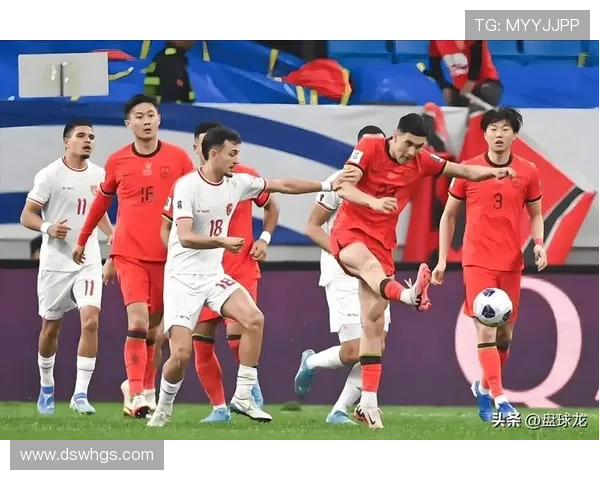 中国男足在世预赛主场逆转取胜展现顽强斗志点燃全国球迷激情 中国男足在世预赛主场逆转取胜展现顽强斗志点燃全国球迷激情
