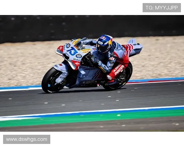 摩托GP赛季最新动态：选手排名激烈竞争 新技术引领赛道革命