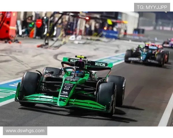 F1新赛季风云再起车队格局生变车手争冠悬念升级引发全球关注