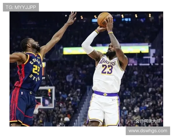 詹姆斯领衔湖人击败勇士，浓眉复苏表现亮眼助球队重返胜轨